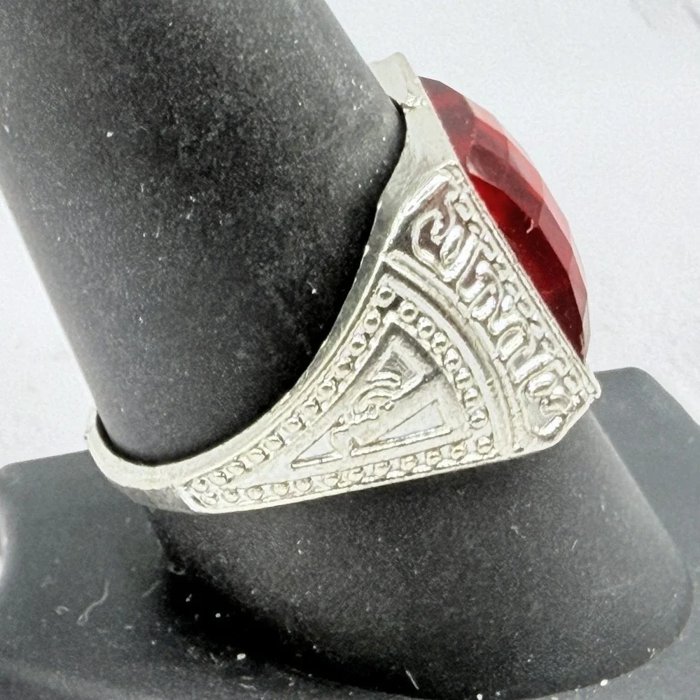 Red Acrylic Square Statement Ring Silver Tone Ornate Band Size 9.5
